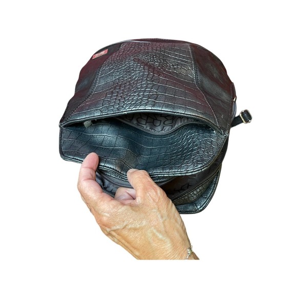 Kenneth Cole Leather Backpack Adjustable Strap Zip Pocket One Size Black - Picture 6 of 11